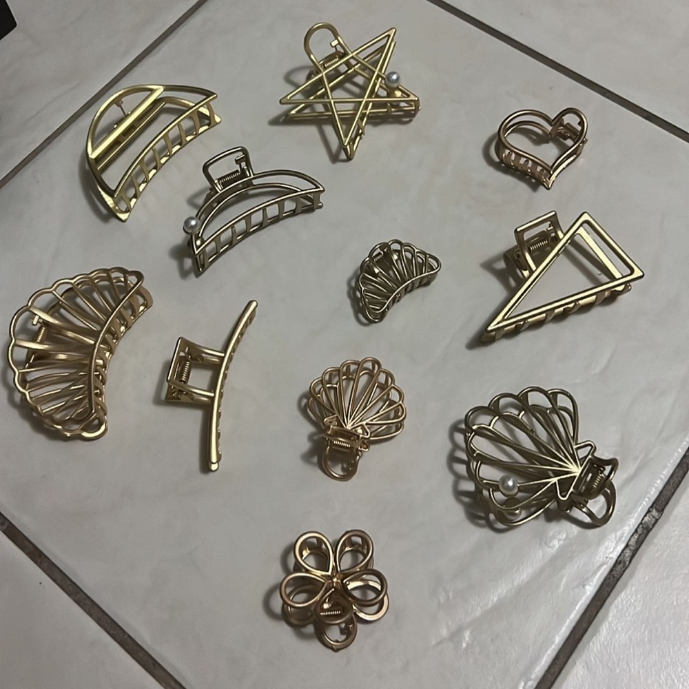 Hair clips! (3)